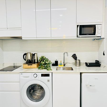 A Y A Apartamento Fuenlabrada Esterno foto