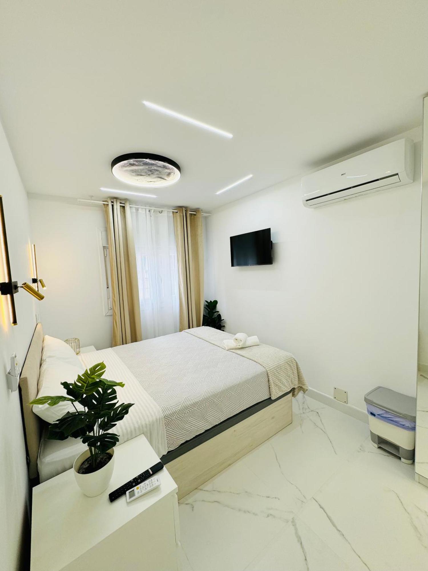 A Y A Apartamento Fuenlabrada Esterno foto